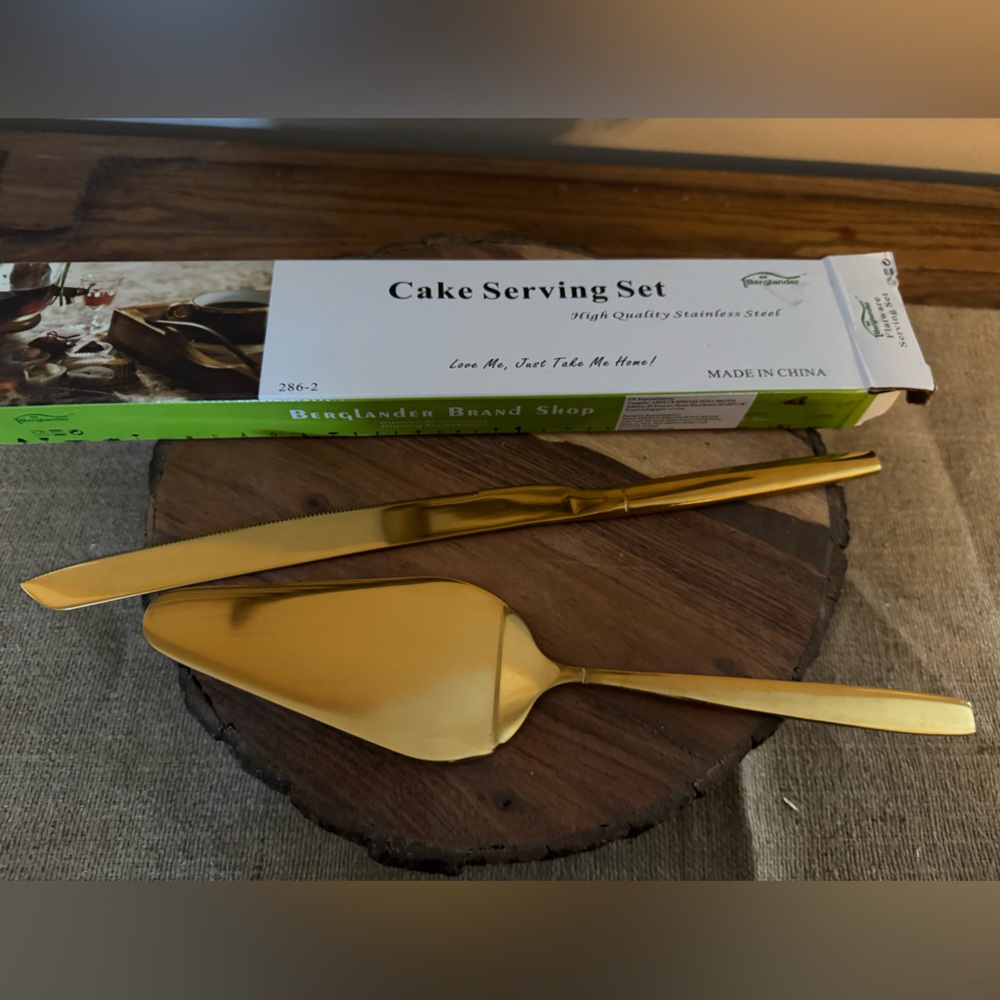 BERGLANDER GOLD-TONE KNIFE AND SERVER SET~NWOT